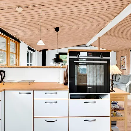 Charming And Well-kept With Sea Glimpse Near * Ebeltoft