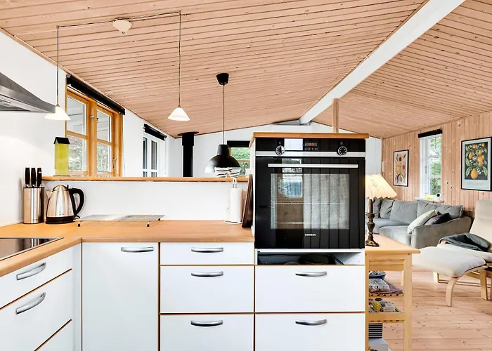 Charming And Well-kept With Sea Glimpse Near * Ebeltoft